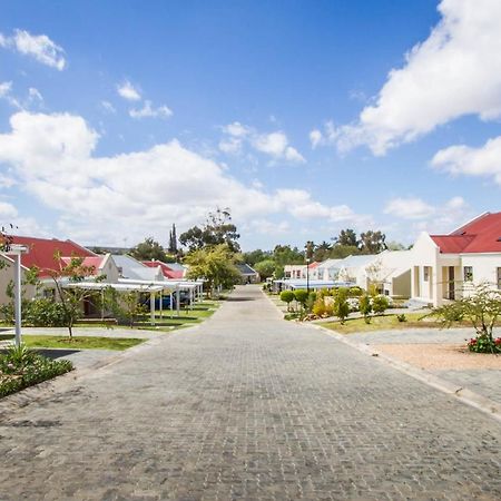 Vila El Dorado 65 Luxury Self Catering Oudtshoorn Exteriér fotografie