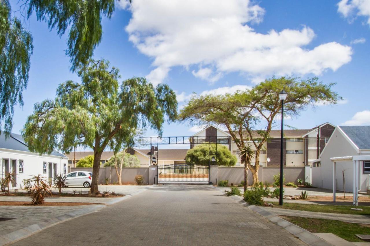 Vila El Dorado 65 Luxury Self Catering Oudtshoorn Exteriér fotografie